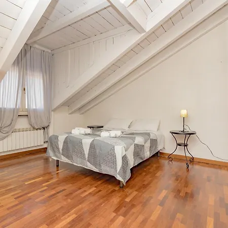 Appartement Milanogorla-metro 50mt-duomo A 15 Minuti Milaan